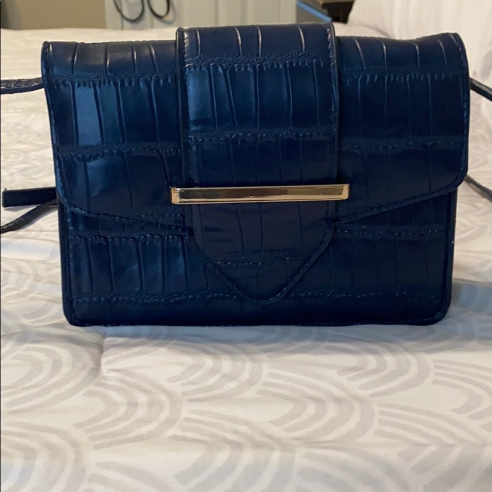 Crossbody purse